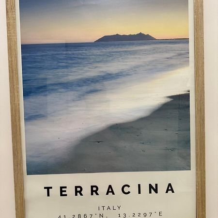 Appartamento Il Giglio Terracina Exterior foto